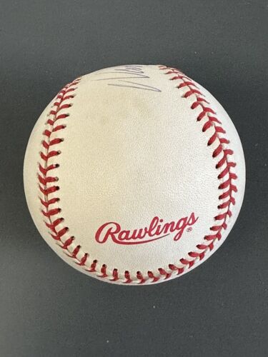 Wade Boggs 3010 (Hits) SIGNED Official 1996 World Series Baseball w/ hologram