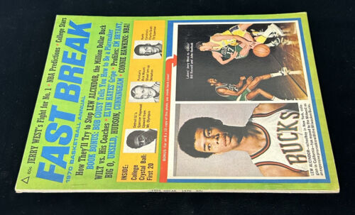 1970 FAST BREAK Basketball Annual Magazine - Lew Alcindor / Russell / West - EM