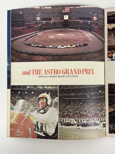 1968 Houston Astrodome Publication - 28 pages of color photos - VG-EX/EX