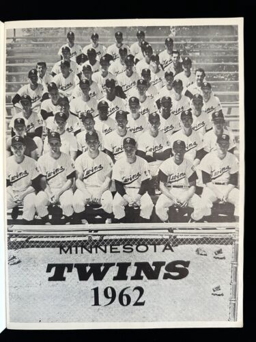 1962 Minnesota Twins Official REVISED Yearbook - EX