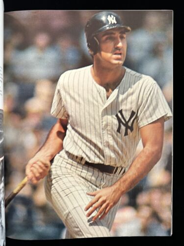 1969 New York Yankees Official Yearbook (roster 4/7) w/ Munson Rookie - EX