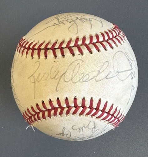 1988 Detroit Tigers Team Signed Official AL Baseball 17 sigs w/ Trammell Beane