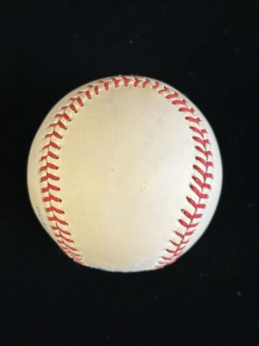 Hector Lopez 1961 1962 Yankees SIGNED Official AL Baseball w/ hologram