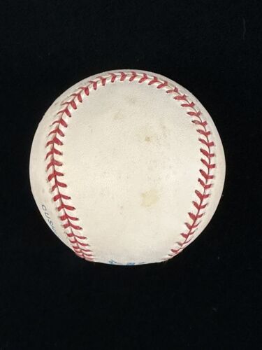 Chili Davis Yankees SIGNED Official AL B. Brown Baseball (toned) w/ hologram