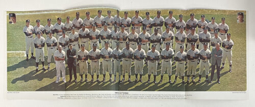 1969 New York Yankees Official Yearbook (roster 4/7) w/ Munson Rookie - EX