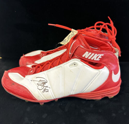 2008 Dwayne Bowe KC Chiefs DUAL SIGNED Game Used NFL Nike Superbad Cleats photo