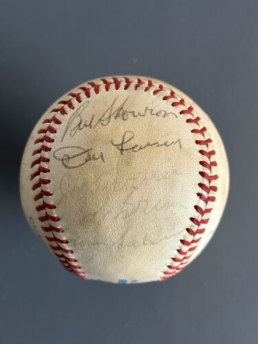 Yankees Greats MULTI SIGNED AL Baseball 12 sigs w/ Mantle DiMaggio Berra Collins