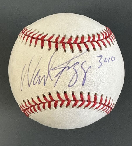 Wade Boggs 3010 (Hits) SIGNED Official 1996 World Series Baseball w/ hologram