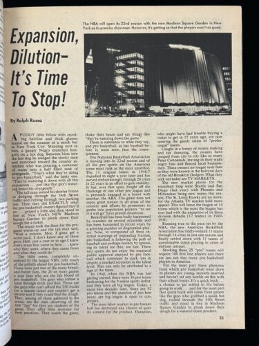 1968/69 Sports Review’s BASKETBALL Magazine Elgin Baylor / Bill Russell - NM