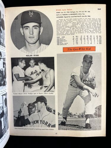 1968 New York Mets Official Baseball Yearbook - Roster as of 4/11 VG-EX+