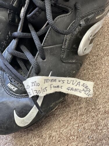 Dec. 30, 2005 Laurence Maroney Minnesota Gophers SIGNED Game Used Nike Cleats