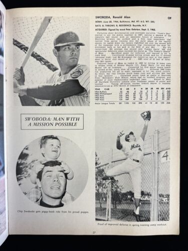 1968 New York Mets Official Baseball Yearbook - Roster as of 4/11 VG-EX+