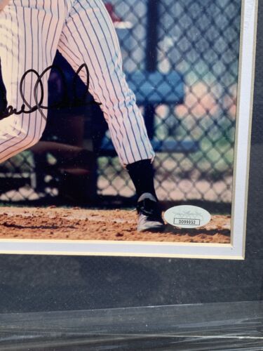 Derek Jeter New York Yankees VINTAGE SIGNED 8x10 Framed Rookie Photo JSA