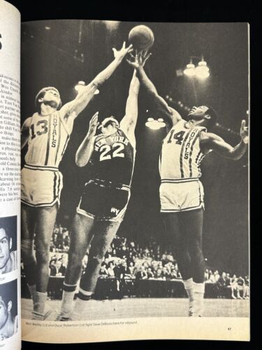 1970 FAST BREAK Basketball Annual Magazine - Lew Alcindor / Russell / West - EM