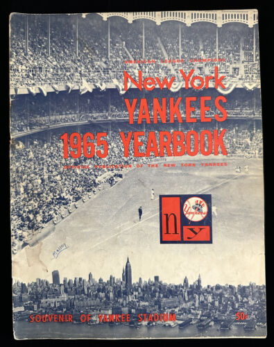 1965 New York Yankees Official Baseball Yearbook w/ Mantle , Maris , Ford - VG