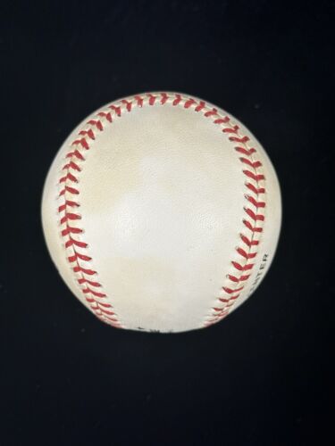 Willie Mays Giants / Mets HOFer SIGNED Official NL W. White Baseball w/hologram