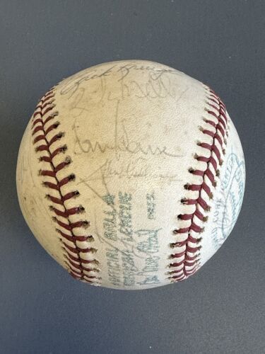 1976 Boston Red Sox Team Signed Official AL Baseball 28 sig w/Yaz Fisk Rice Lynn