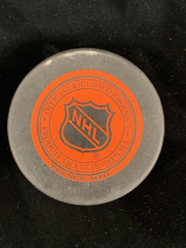 Blaine Lacher (1994-1995) Boston Bruins #31 SIGNED NHL Hockey Puck w/ Hologram