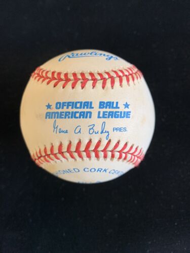 Charlie Hayes #33 1996 Yankees SIGNED Official AL Budig Baseball w/ hologram