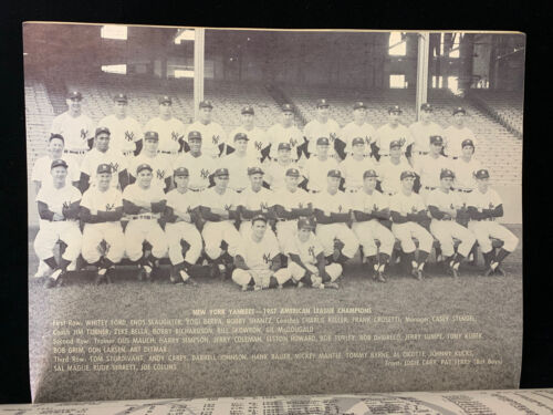 1958 New York Yankees Official Yearbook (4/10 roster) - back cover piece missing