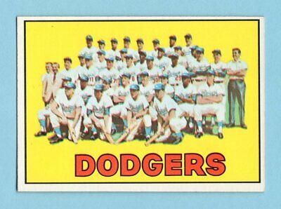 1967 Topps #503 Los Angeles Dodgers Team Baseball Card NM  