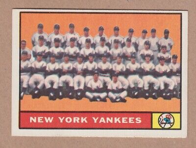 1961 Topps #228 New York Yankees Team Baseball Card EX+   