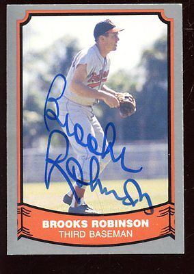 1989 Pacific Baseball Card #3 Brooks Robinson Autographed EXMT