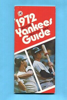 1972 New York Yankees Media Guide Bobby Murcer & Roy White on cover 