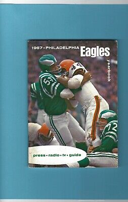 1967 Philadelphia Eagles NFL Yearbook - Media Guide Harold Wells & Floyd Peters