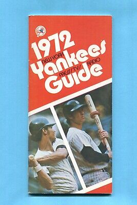 1972 New York Yankees Media Guide Bobby Murcer & Roy White on cover NM