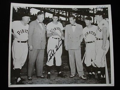 Ralph Kiner Autographed 8x10 Black & White Photograph - B&E Holo