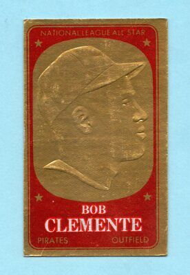 1965 Topps Embossed #19 Roberto Clemente Pittsburgh Pirates Baseball Card 