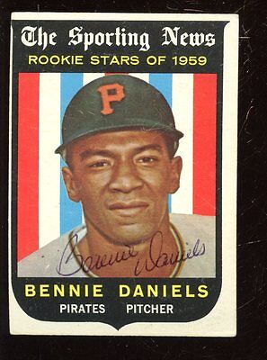 1959 Topps Baseball Card #122 Bennie Daniels Autographed EX+ OC