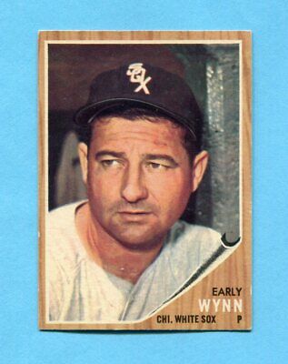 1962 Topps #385 Early Wynn Chicago White Sox Baseball Card EX+ frt fd bk  