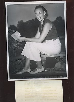 Original August 14 1950 Gorgeous Gussie Moran Tennis Star 7 X 9 Wire Photo