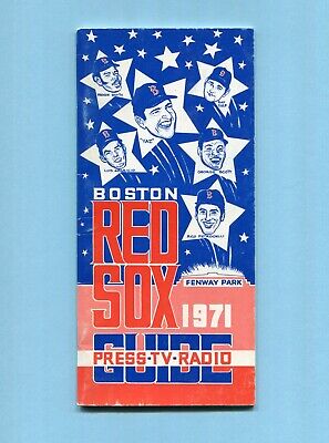 1971 Boston Red Sox MLB Media Guide Carl Yastrzemski & others on cover  