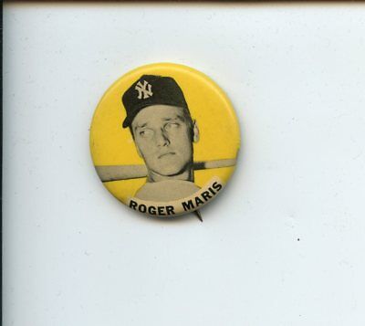 1960s PM10 Baseball 1 5/8" Pin Roger Maris New York Yankees Yellow Backgroun EX+