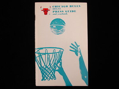 1971-72 Chicago Bulls NBA Basketball Yearbook / Media Guide