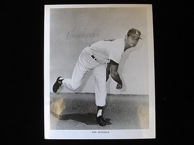 Don Drysdale LA Dodgers Autographed 8" x 10" Team-Issued Photograph - B&E Holo