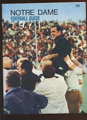 1971 NCAA Football Guide Notre Dame NRMT