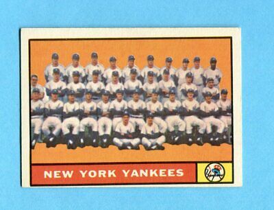 1961 Topps #228 New York Yankees Team Baseball Card EX o/c   