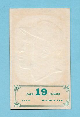 1965 Topps Embossed #19 Roberto Clemente Pittsburgh Pirates Baseball Card 