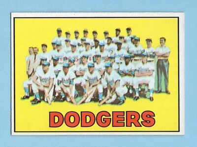 1967 Topps #503 Los Angeles Dodgers Team Baseball Card NM fuz pho 