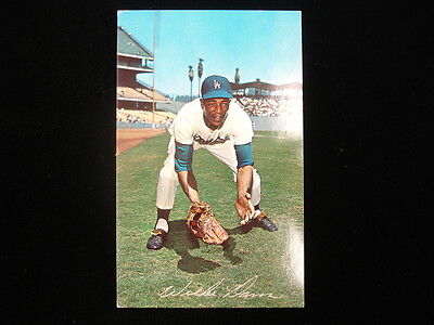 1969/70 Los Angeles Dodgers Willie Davis Team Issue Photograph – 3.5×5.5