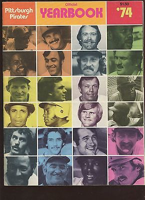 1974 MLB Baseball Pittsburgh Pirates Yearbook EX+