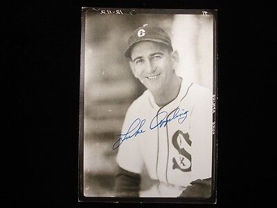 Luke Appling Autographed Black & White 5" x 7" Photograph - B&E Hologram