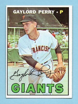 1967 Topps #320 Gaylord Perry San Francisco Giants Baseball Card NM o/c      