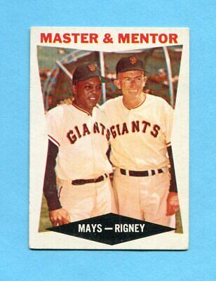 1960 Topps #7 Master & Mentor Willie Mays, Bill Rigney Baseball Card EX wrk