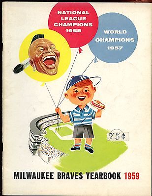 1959 MLB Baseball Milwaukee Braves Yearbook EX