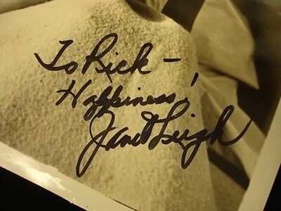 Janet Leigh Autographed 8" x 10" Black & White Photograph - B&E Holo